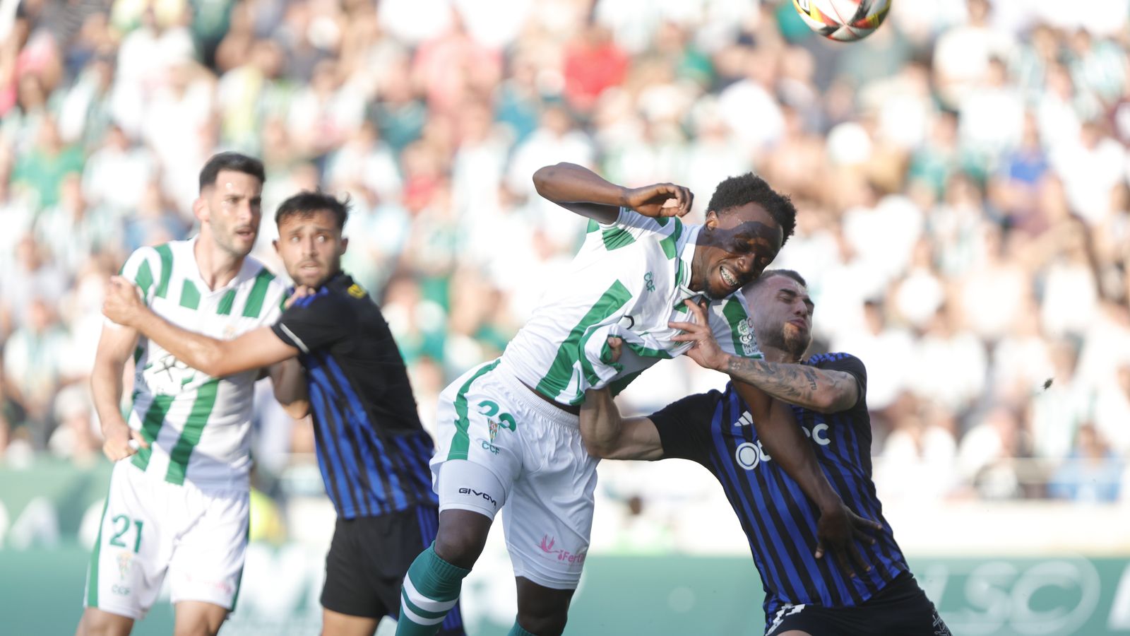 Un lance del Córdoba CF - Ponferradina.