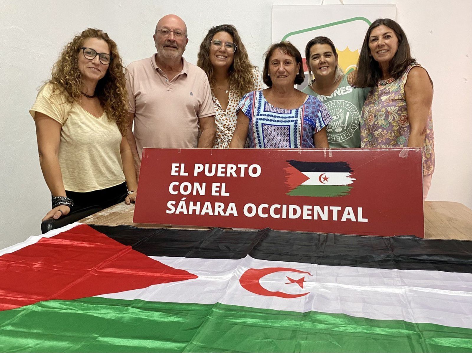 Un momento de la entrega de la recaudación de la Milla Solidaria.