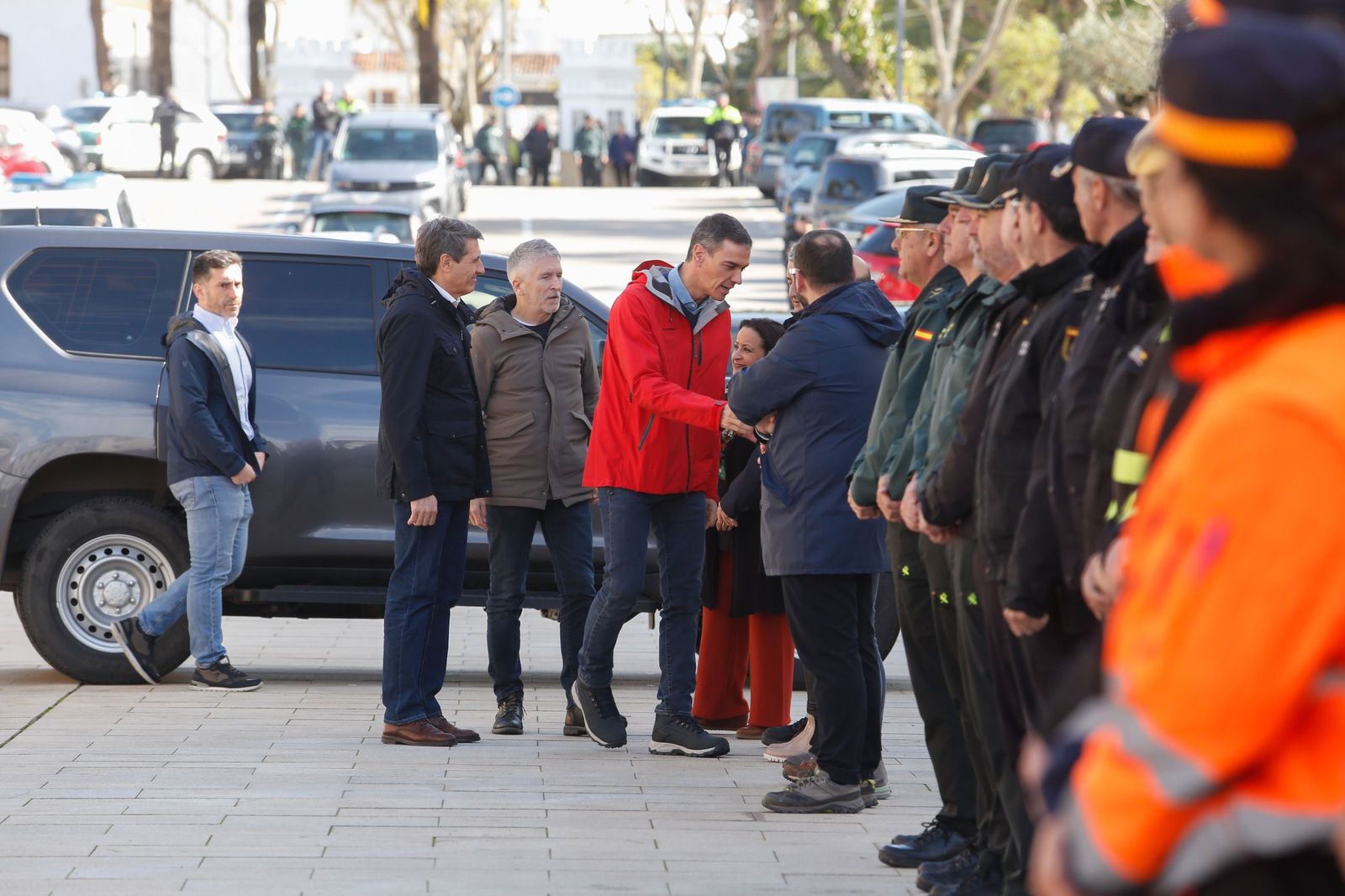 Las fotografías de la visita de Pedro Sánchez al puesto de mando avanzado de San Roque