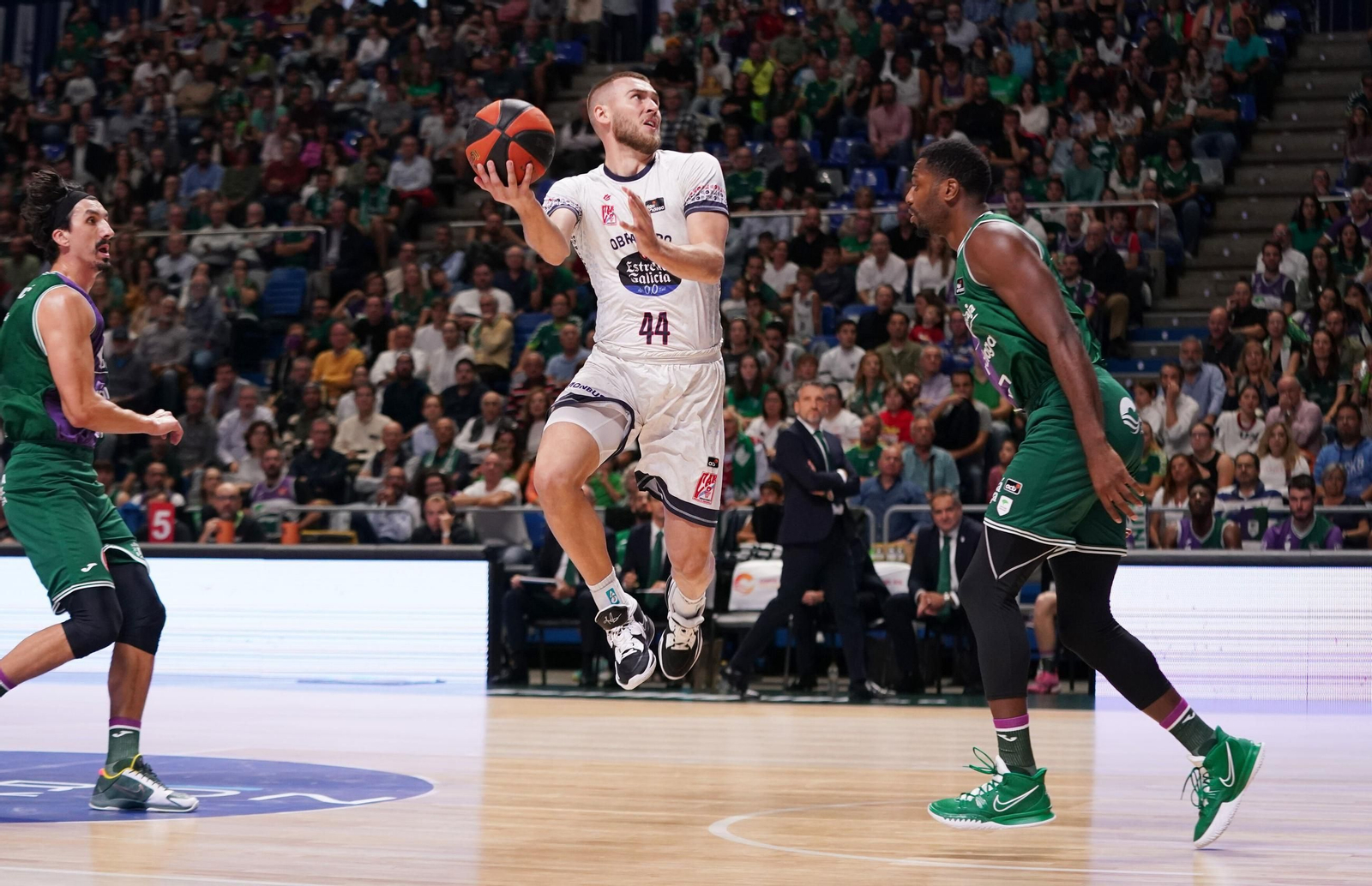 Melvin Ejim, sus cuatro años y seis títulos en Málaga
