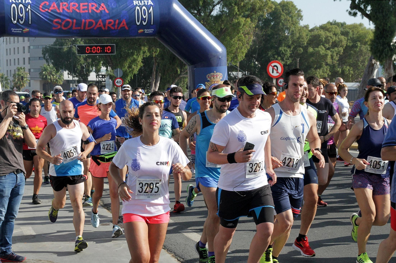 Imágenes de la Carrera Solidaria Ruta 091 organizada por la Policía Nacional