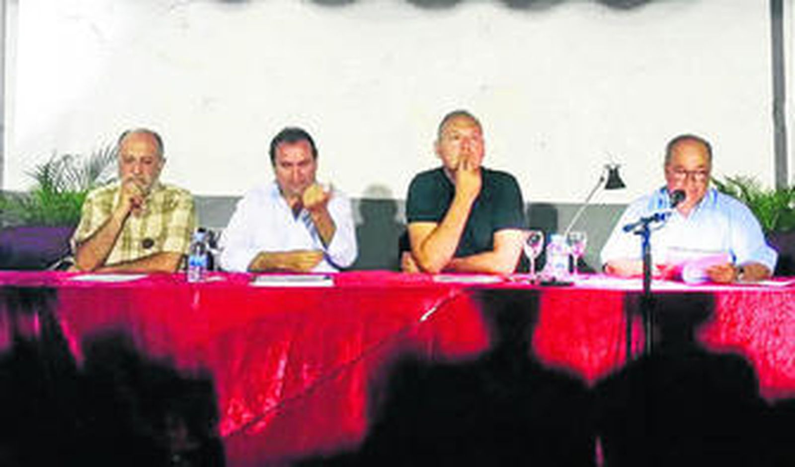 Domingo Ortiz, Indalecio Modesto, Antonio Fernández Liria y Julián Pérez Flores.