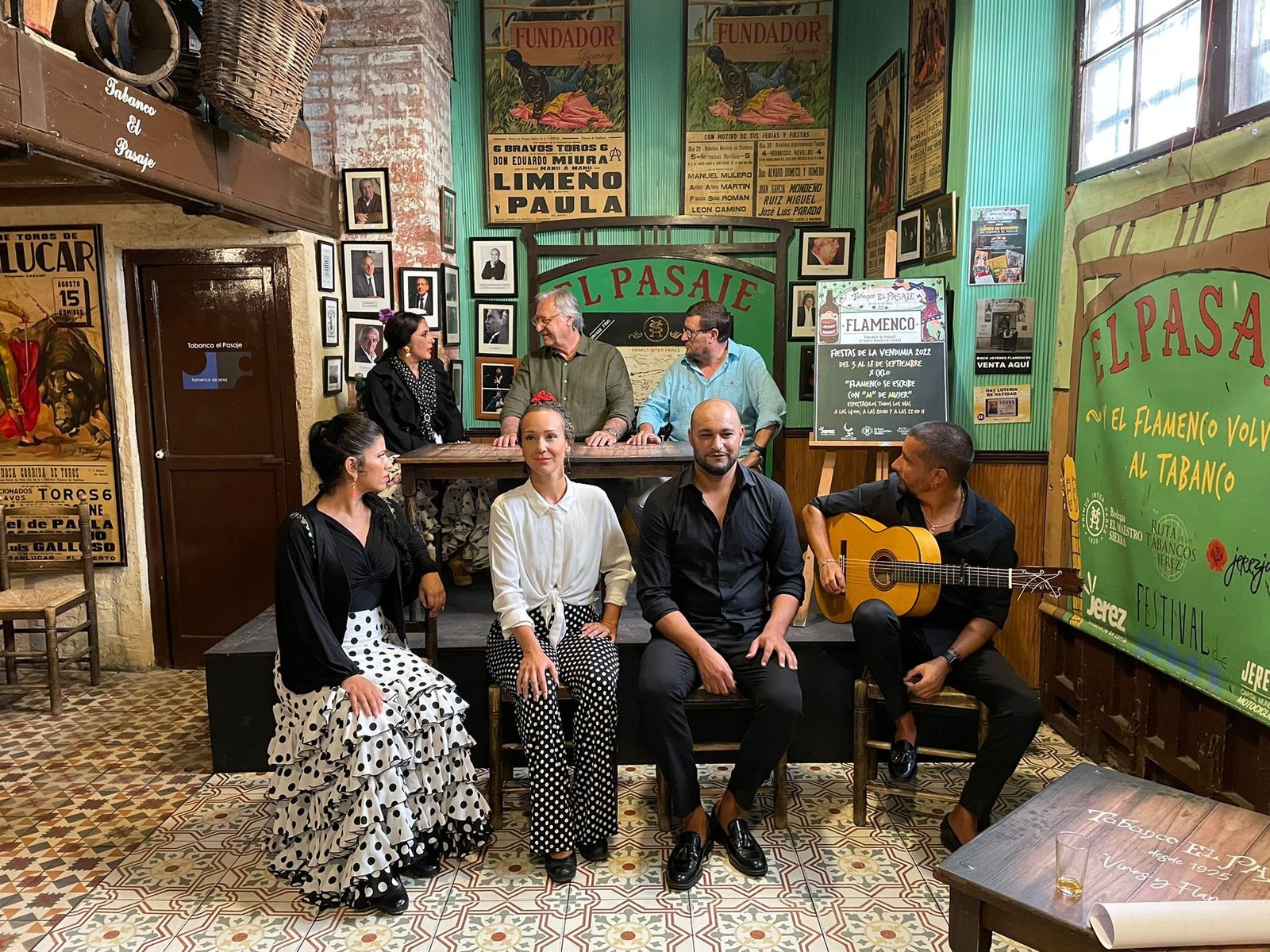 Un momento de la presentación en El Pasaje.