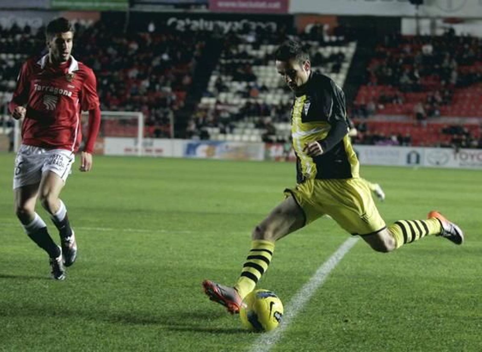 El Córdoba empata ante Tarragona pese a acabar con uno menos (0-0). / LOF