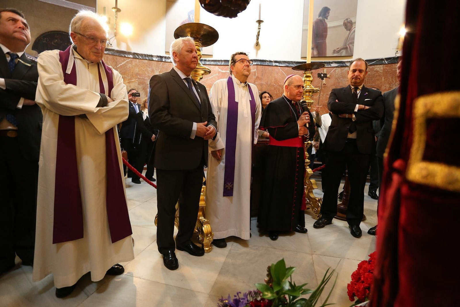 Visita a la basílica del Gran Poder en la mañana del Jueves Santo.