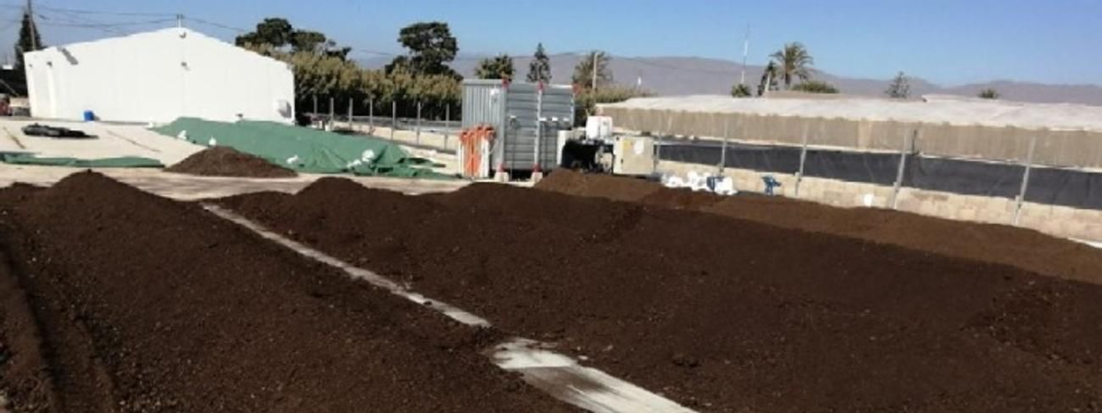 Las plantas de compostaje rechazan los residuos contaminados con rafias, por estar compuestas de polipropileno .