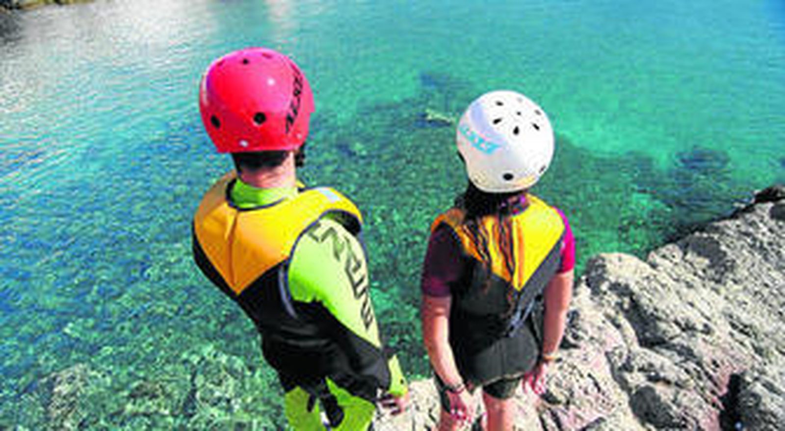 Saltos al mar desde acantilados