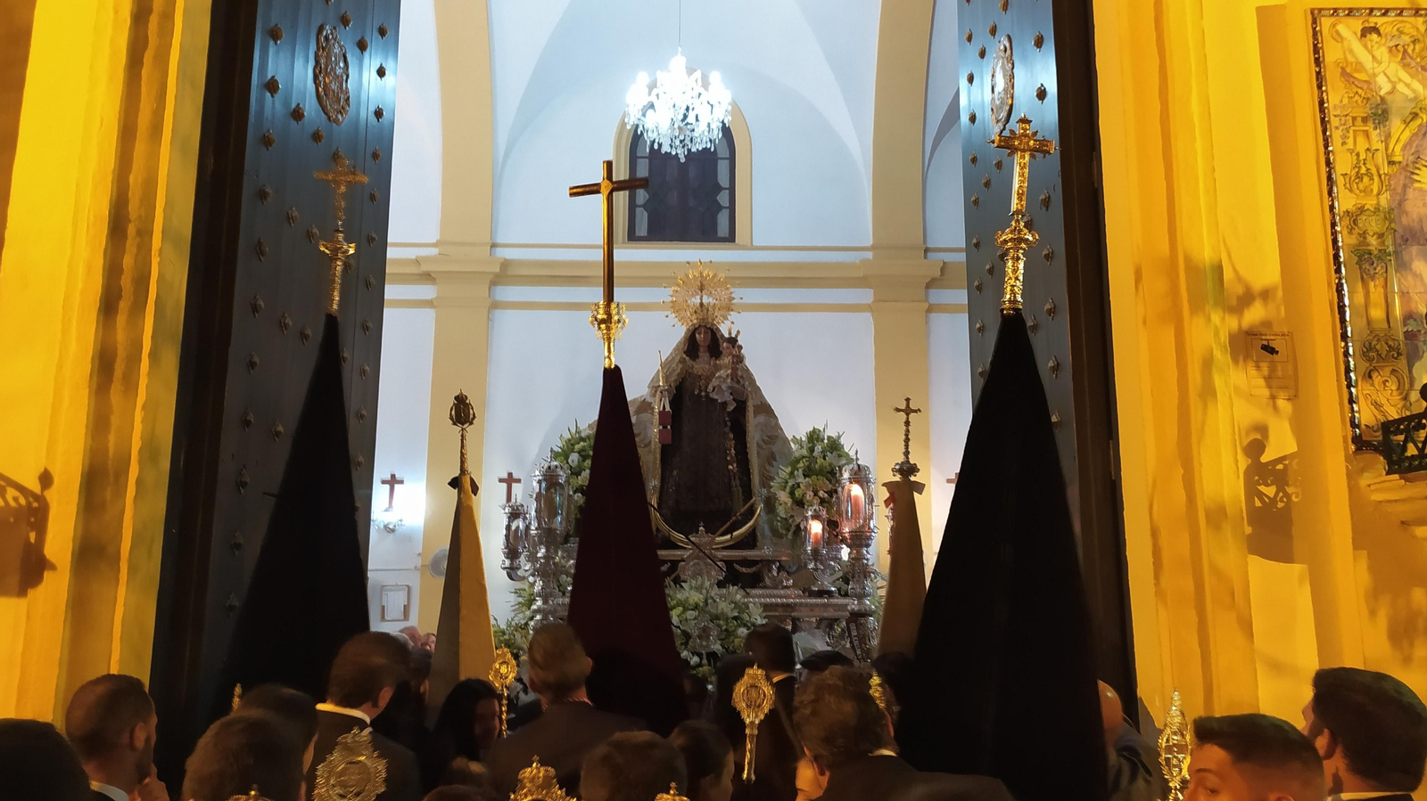 La peregrinación de la Virgen del Carmen en San Fernando, en imágenes