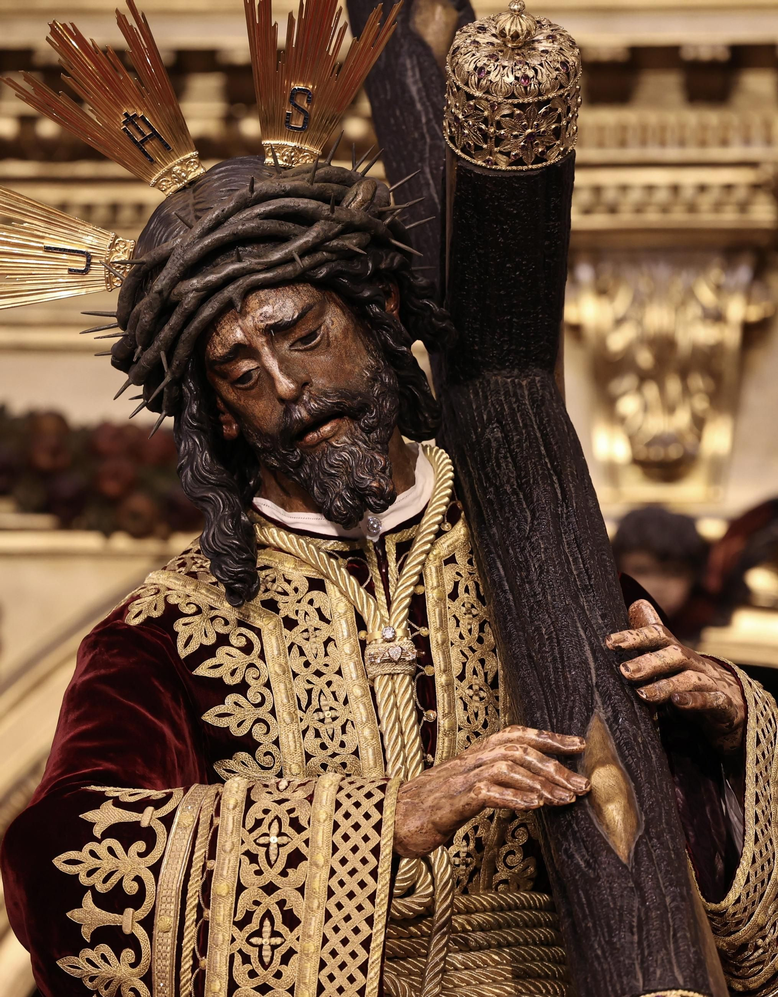 El Gran Poder ya está en su paso con la túnica persa