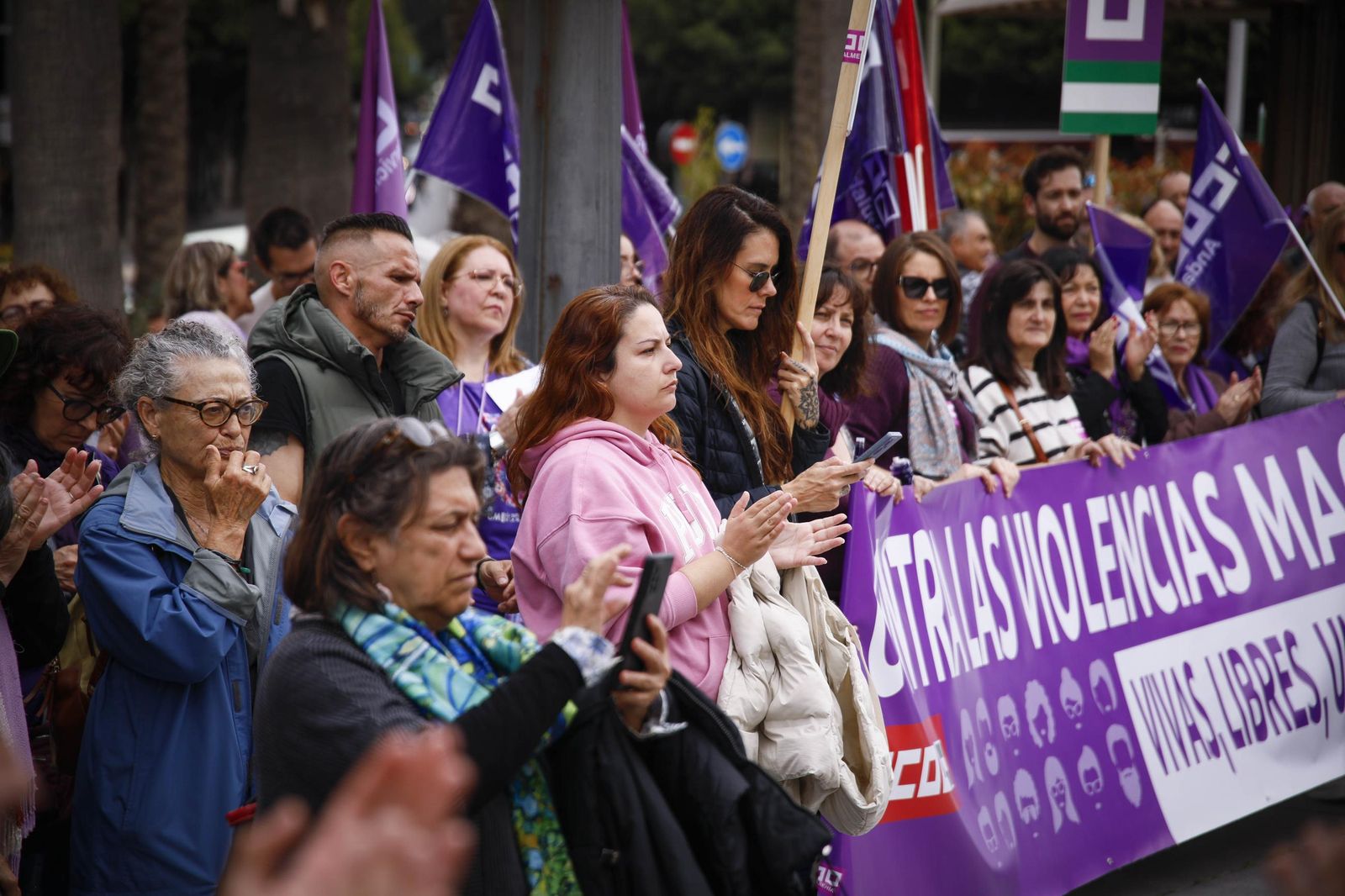 Las imágenes de la manifestación realizada por la Plataforma de Acción Feminista en Almería