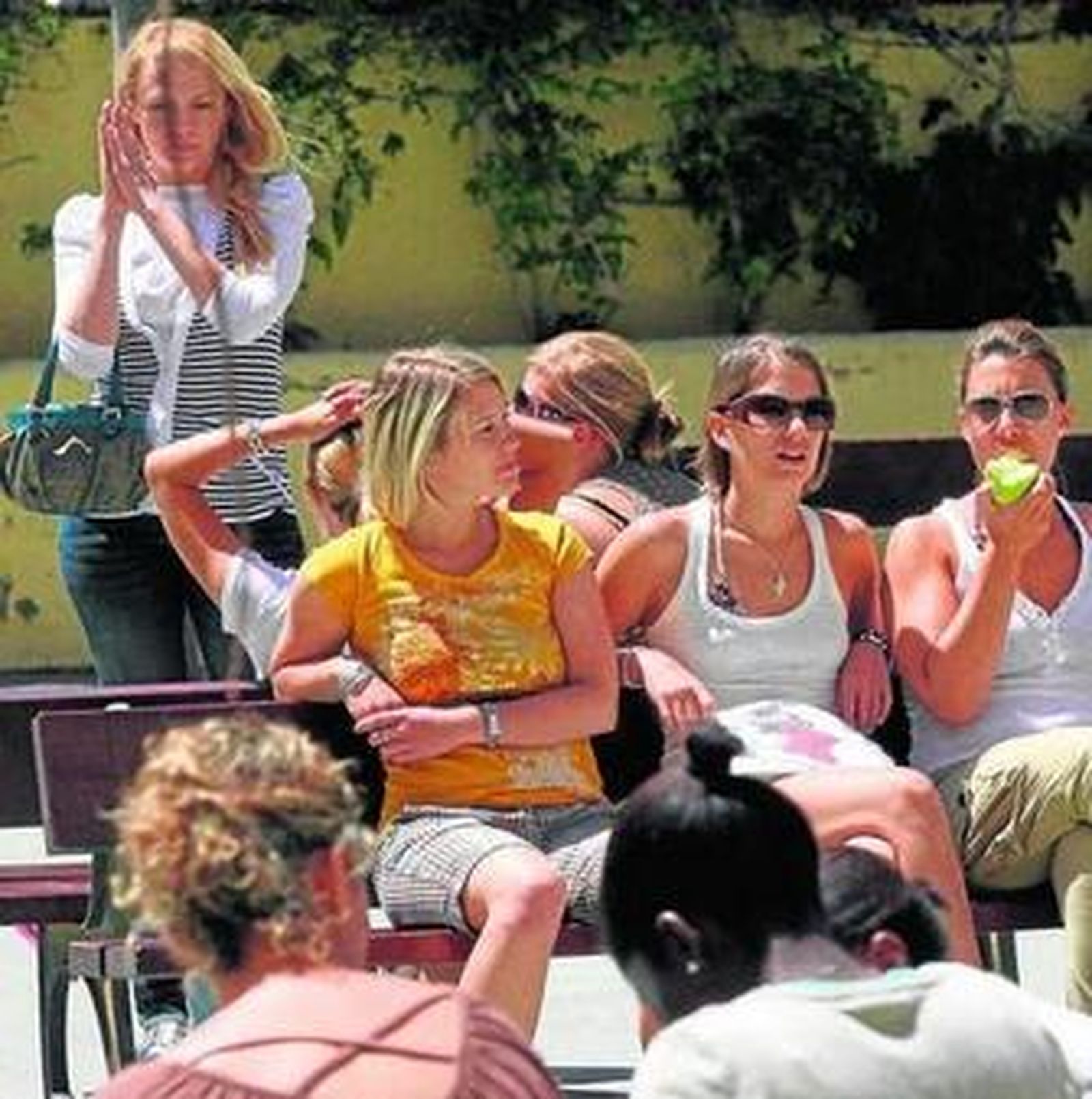 Un grupo de extranjeras en Málaga.