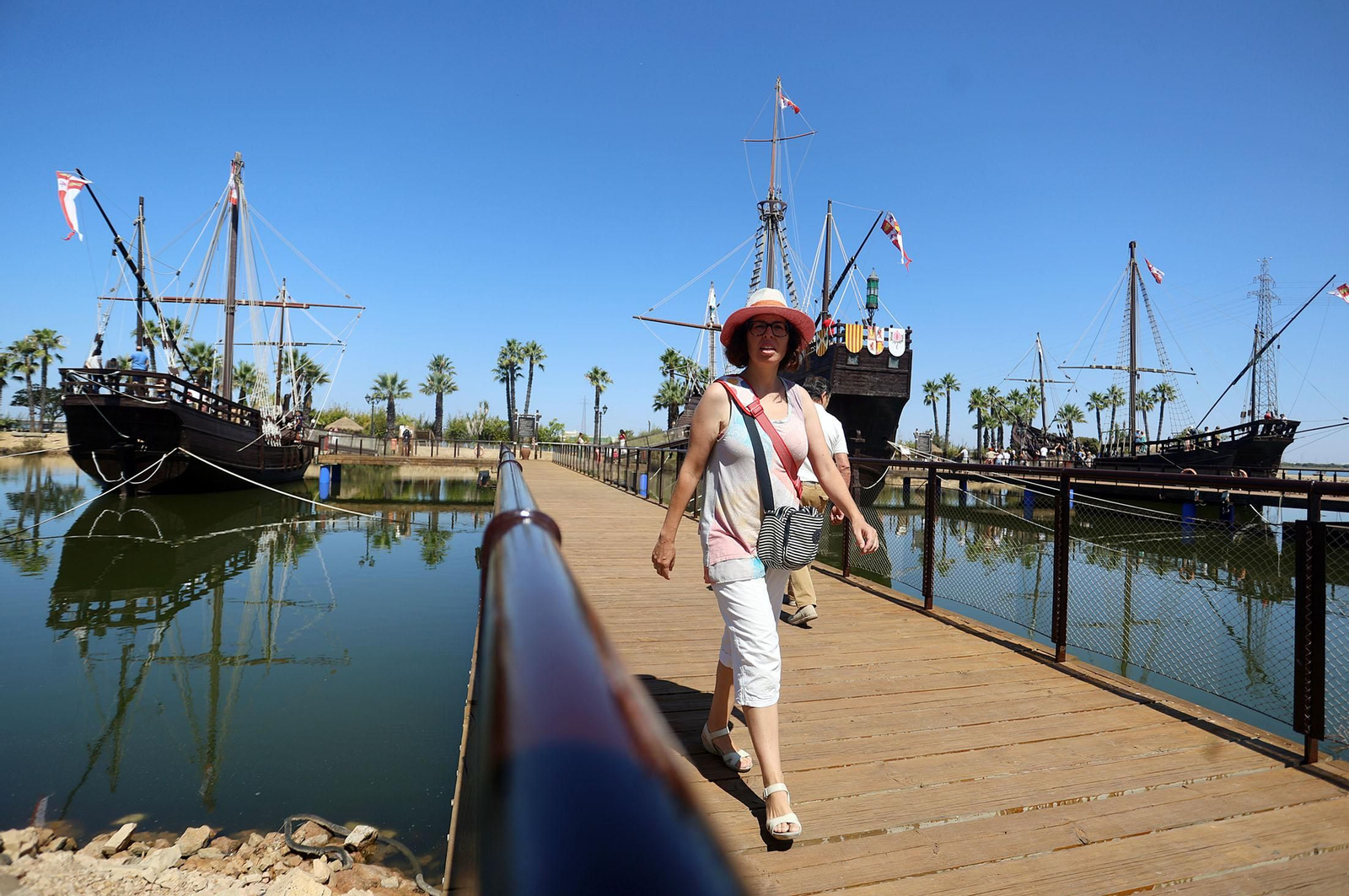 Imágenes de la Jornada de Puertas Abiertas del Muelle de las Carabelas con motivo del 3 de agosto