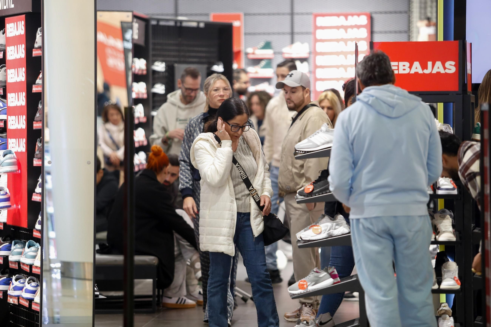 En imágenes, el inicio de las rebajas de enero en el Campo de Gibraltar