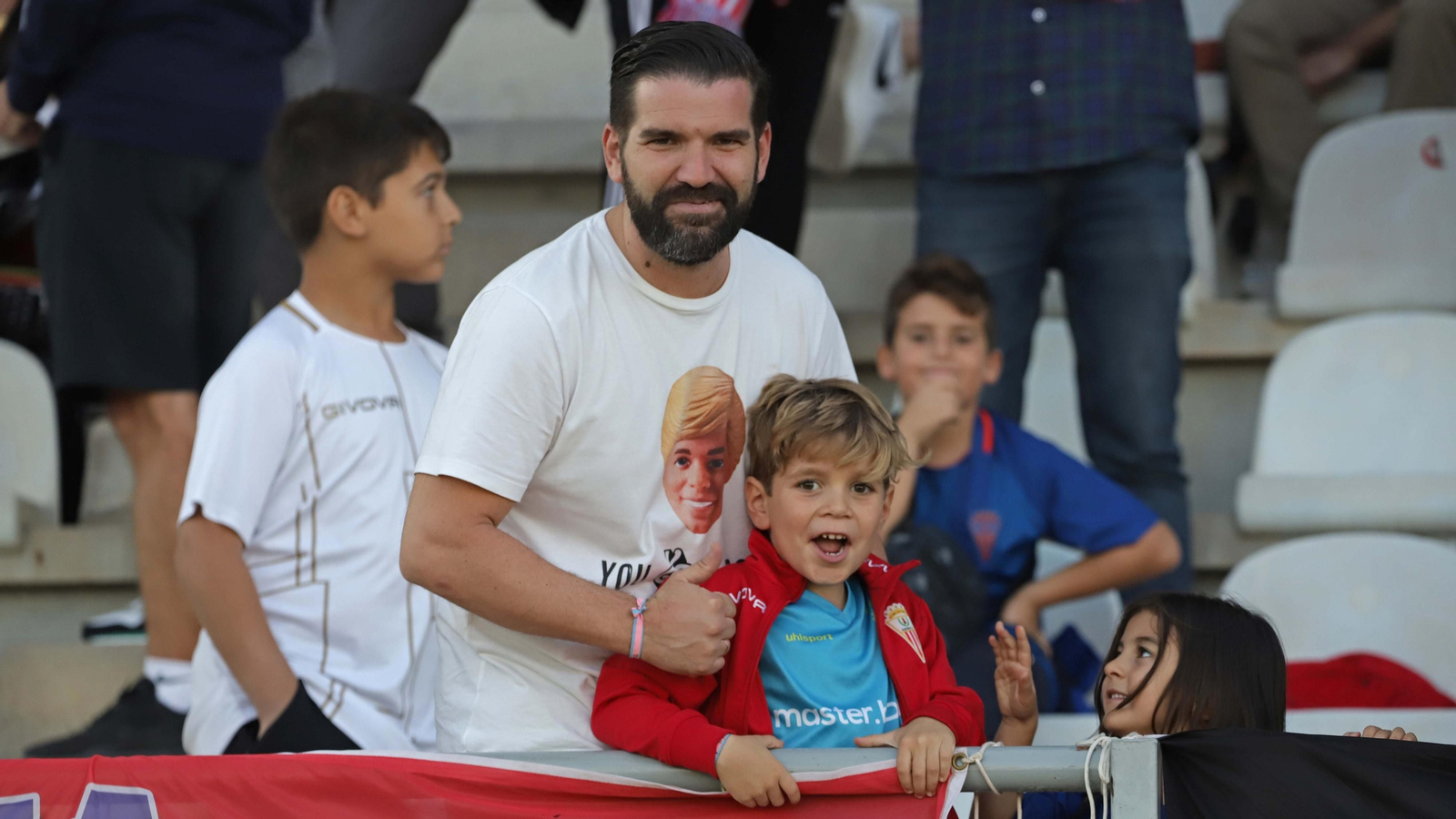 Fotos de la afición en el Nuevo Mirador