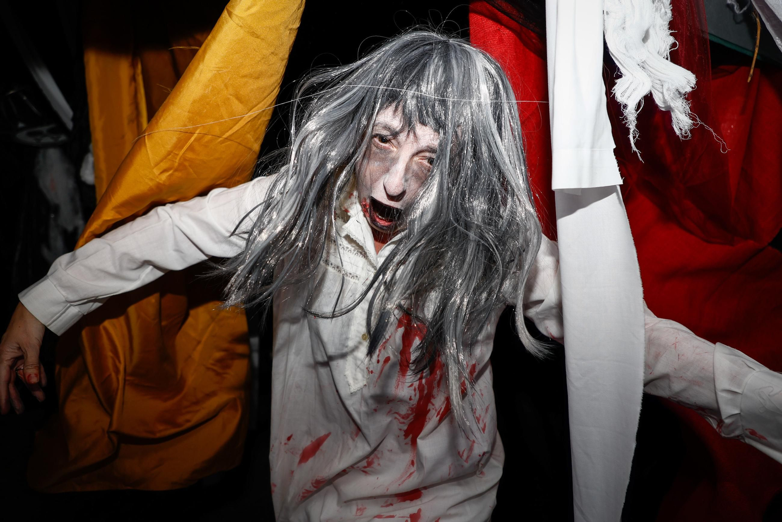 Granada se disfraza para vivir la noche mas terrorifica del año