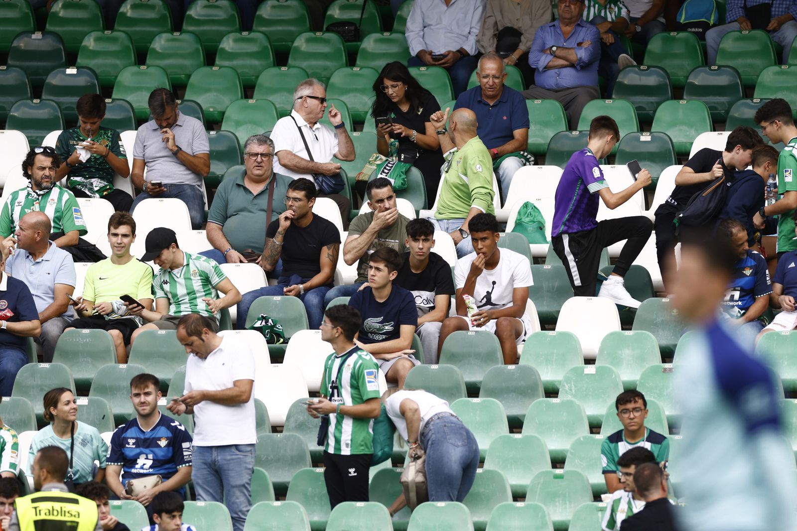 Búscate en las fotos del Betis-Atlético de Madrid
