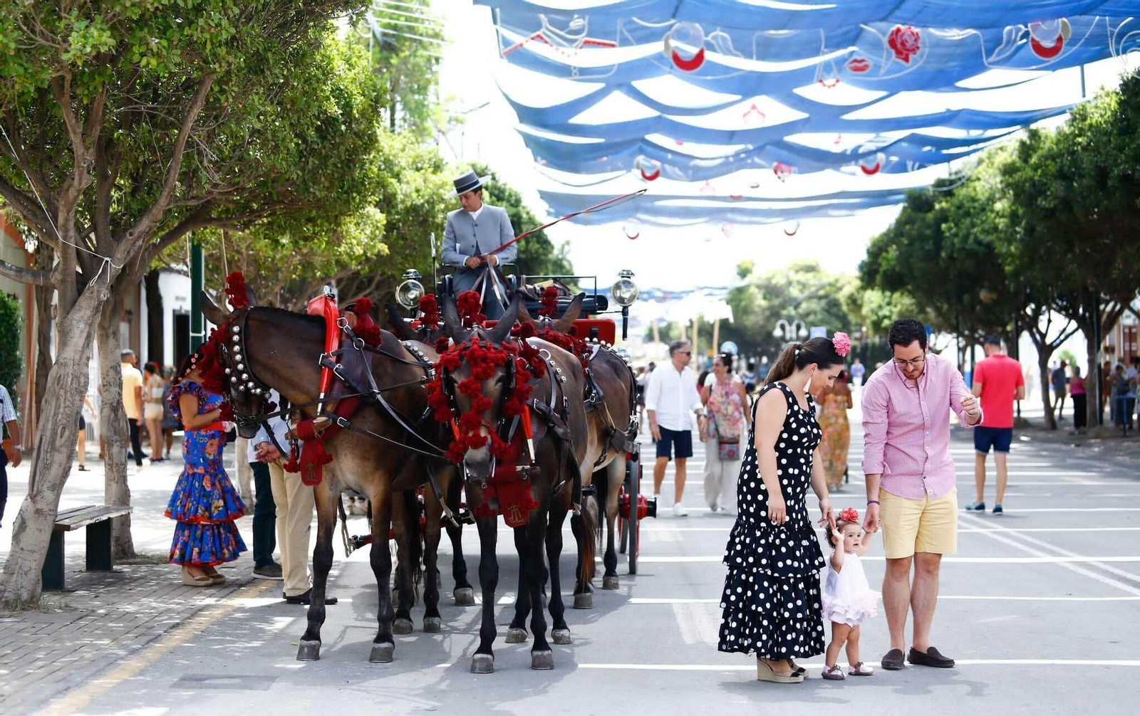 El Cortijo de Torres, la feria  que no descansa de noche ni de día