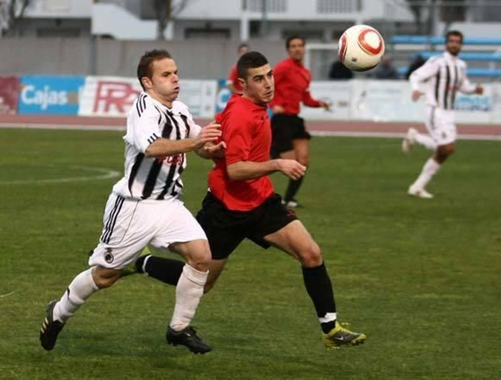 La Balona duerme líder tras imponerse al Ayamonte (1-2)