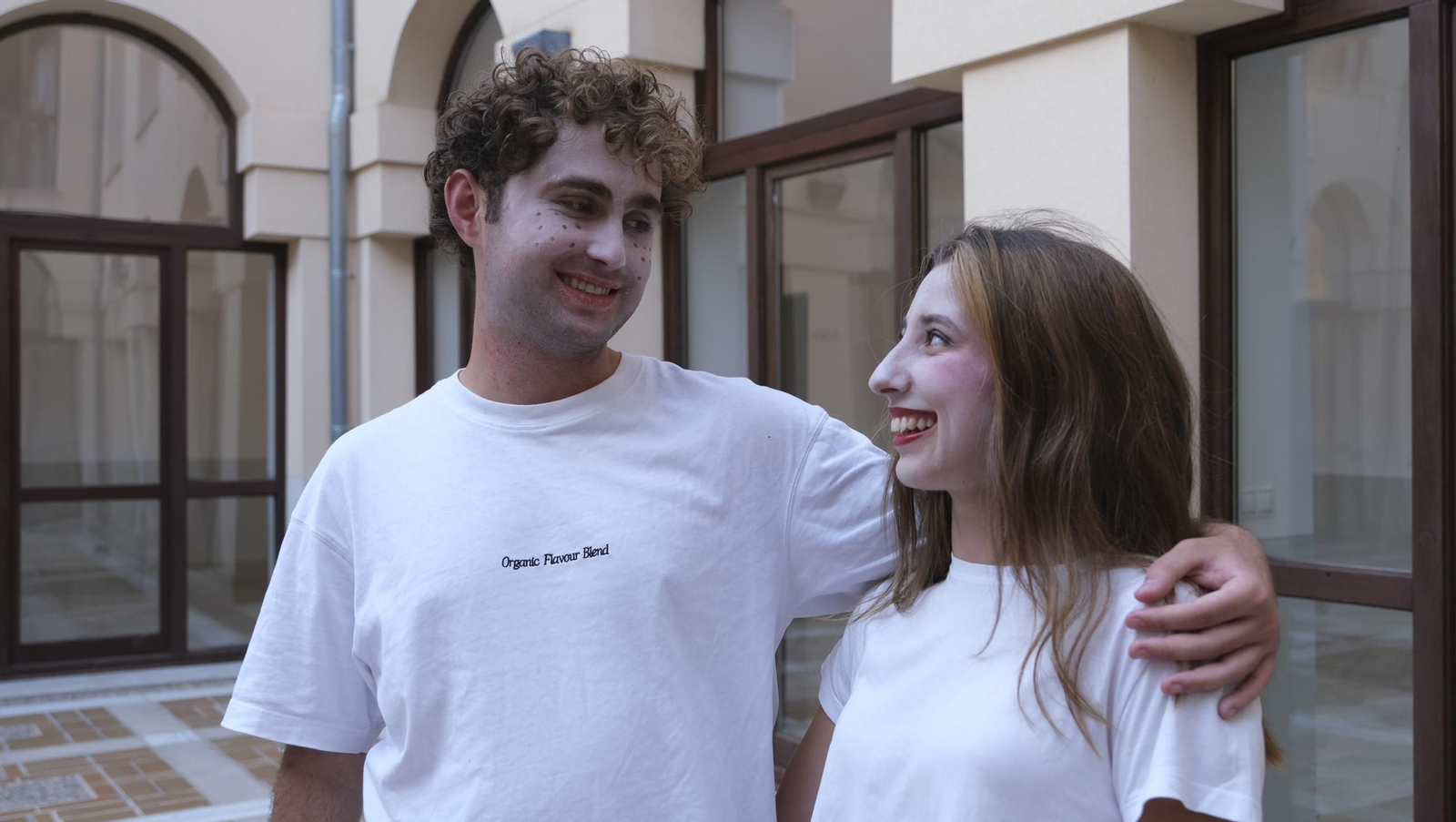 Maquillaje de los alumnos de la academia musical de Vélez Blanco para la ópera, en imágenes