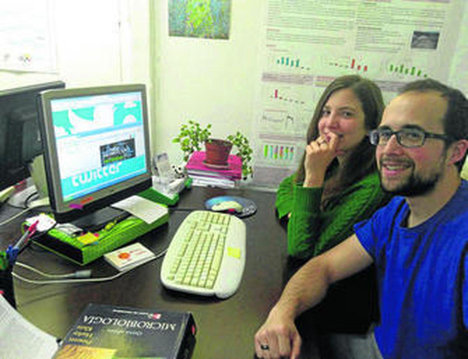 Juan Ignacio Vílchez y Tatiana Robledo, profesores de la Universidad de Granada participantes en el proyecto.