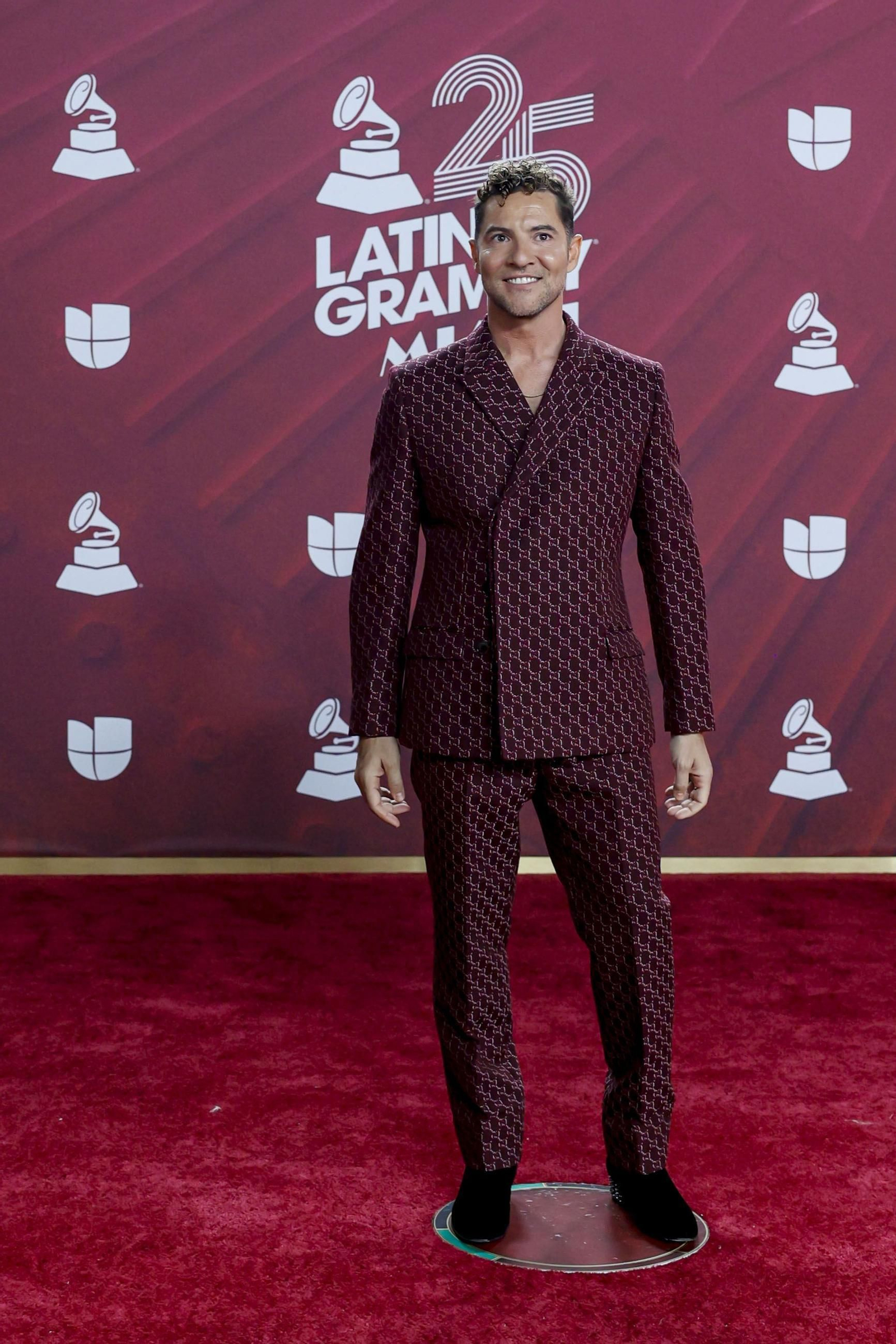 Todos los famosos, tendencias y curiosidades en la alfombra roja de la 25 edición de los Grammy Latinos