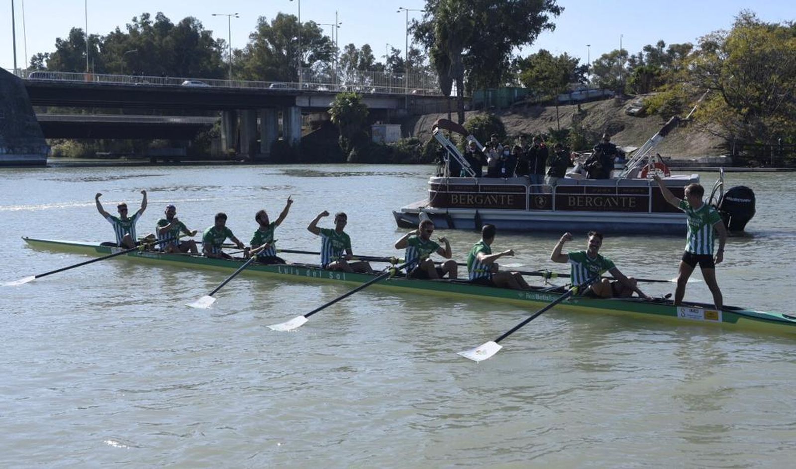 Las imágenes de la Regata Sevilla-Betis