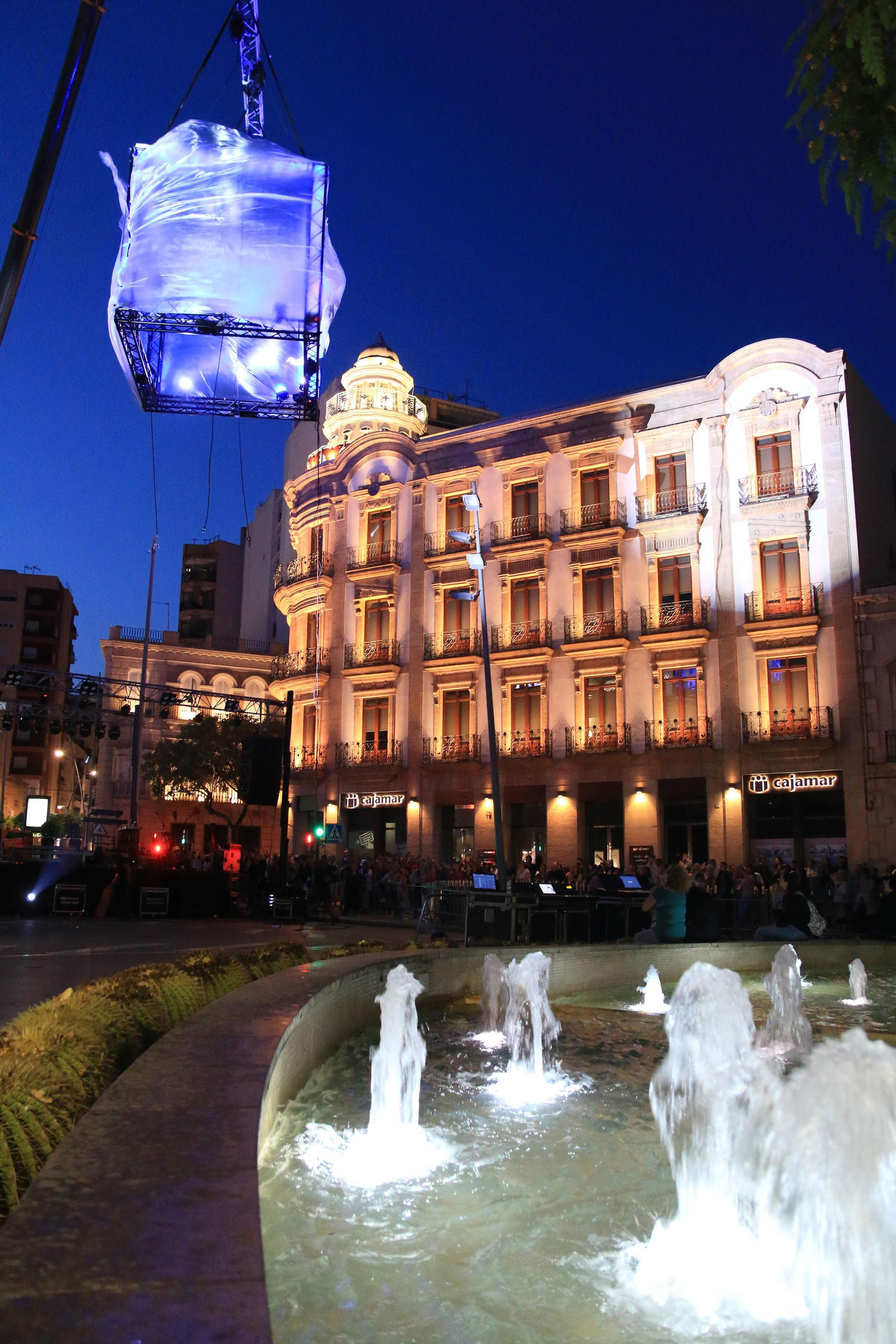 Imágenes de la Noche en Blanco, en Almería