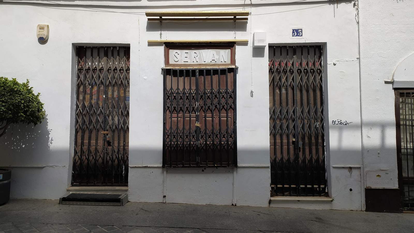 El catálogo gráfico de los locales cerrados del centro de San Fernando