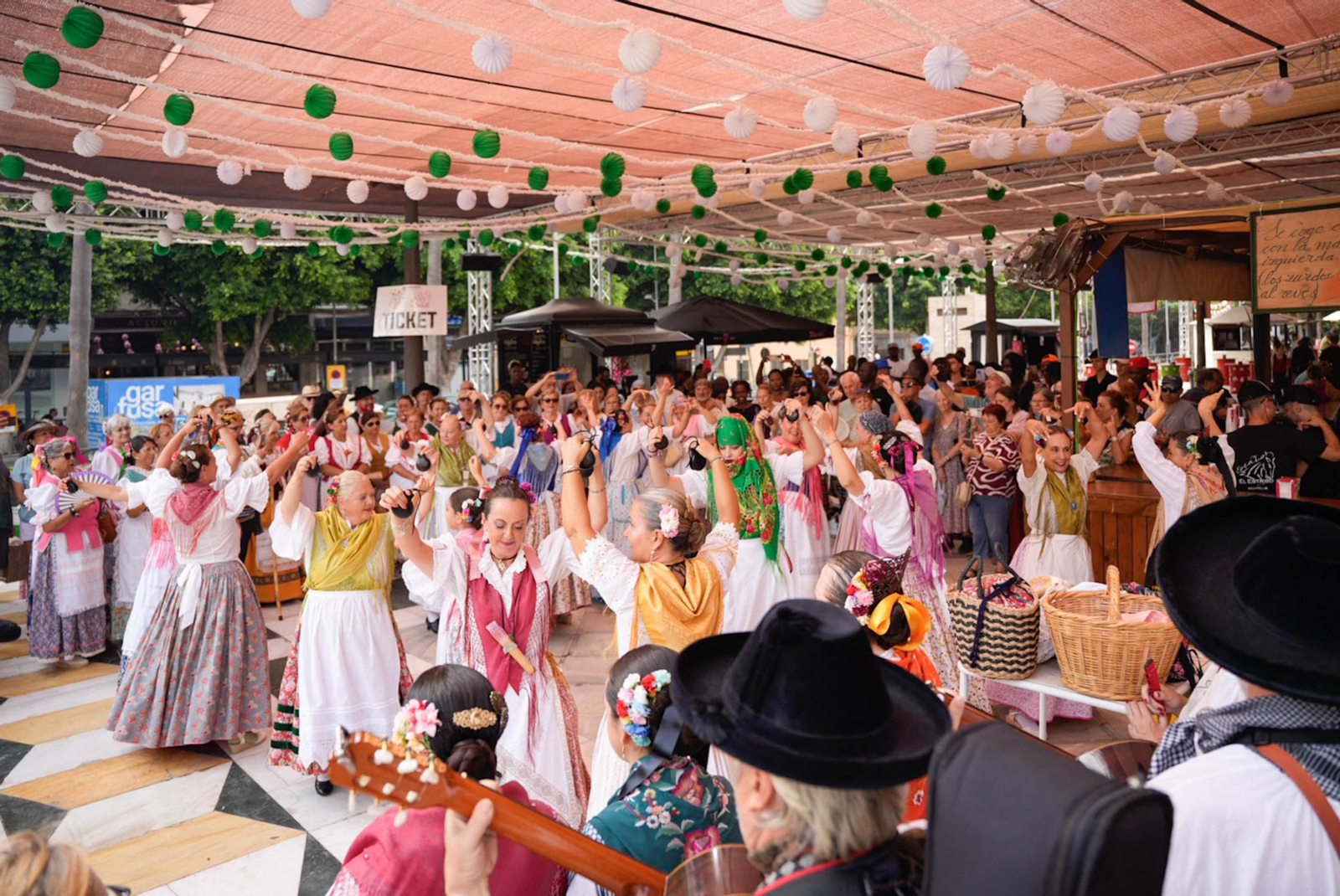 En imágenes: así es la indumentaria tradicional de Almería