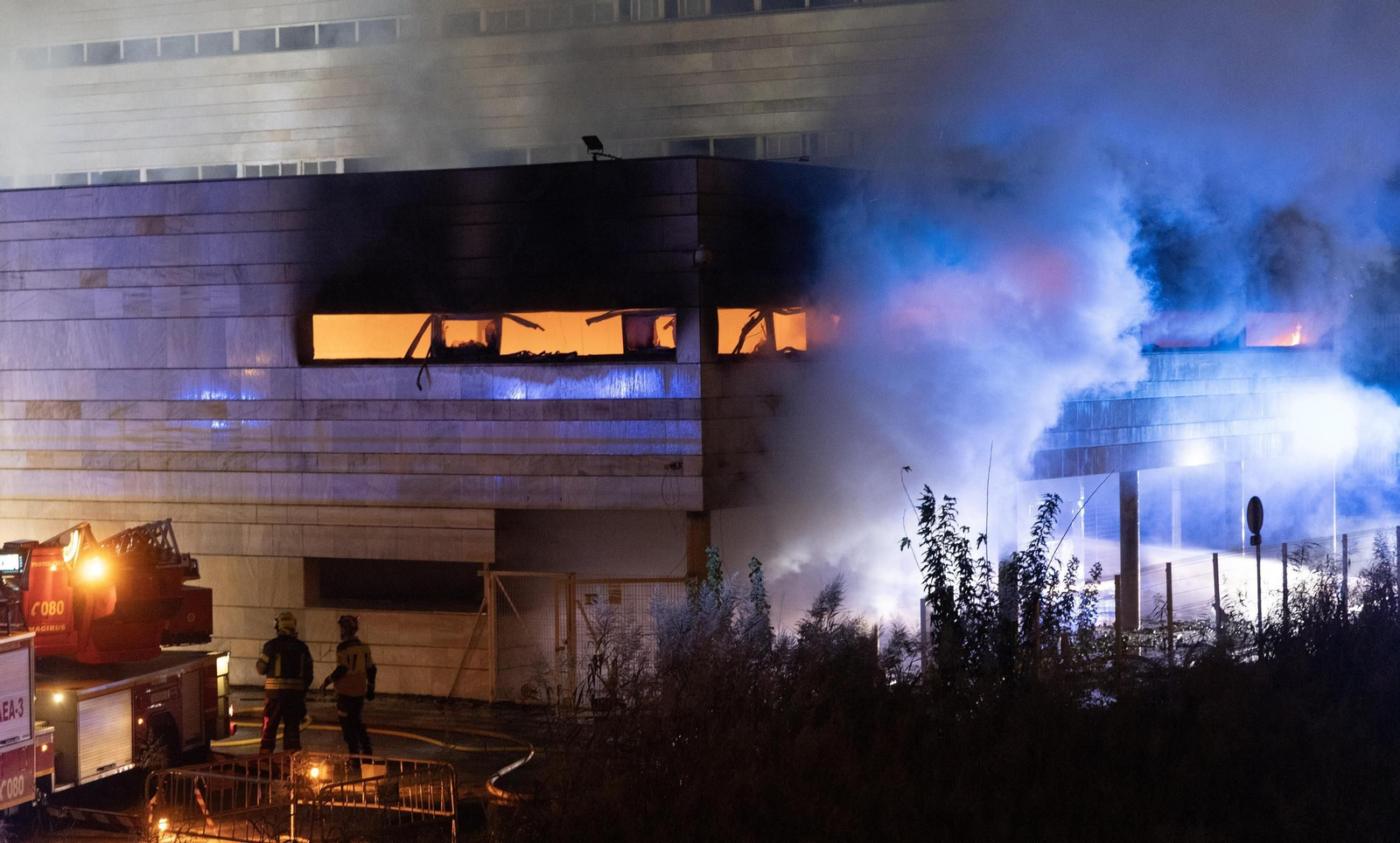 El auditorio Rocio Jurado en llamas, todas las fotos