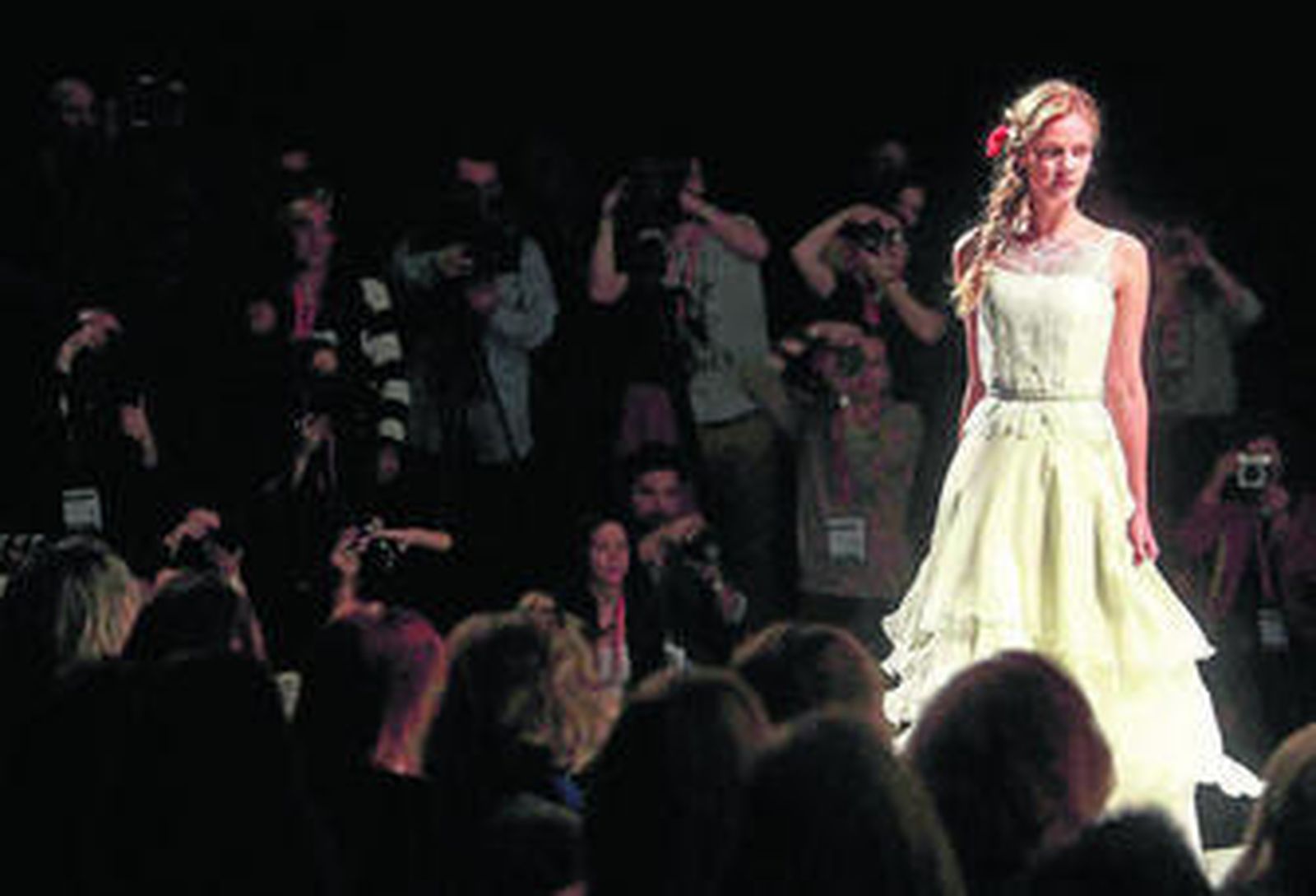 Los diseñadores hicieron un guiño a Andalucía a través de los volantes de los vestidos.