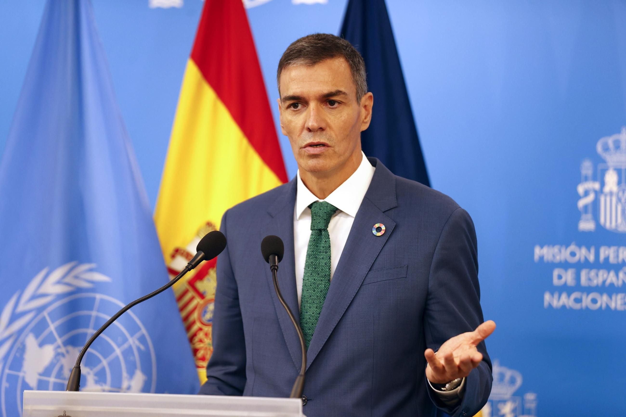 Sánchez admite que recibió pagos en efectivo "en alguna ocasión" del PSOE pero defiende que es legal