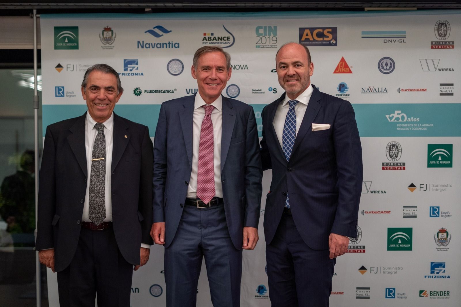 Jesús Alonso (izquierda), Carlos Campoy  y José de Lara (a la derecha).