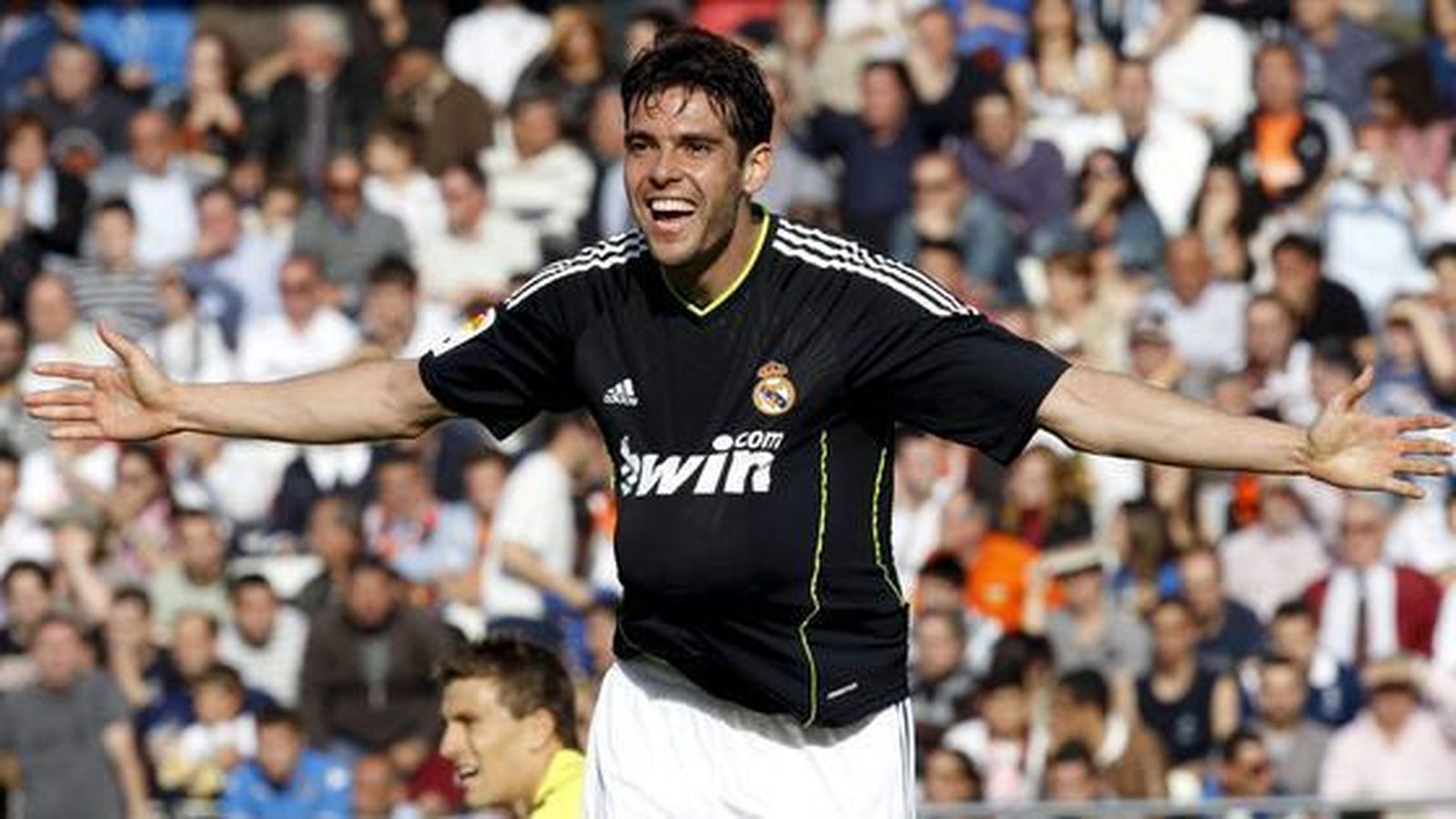 El Real Madrid golea al Valencia a domicilio (3-6). / EFE