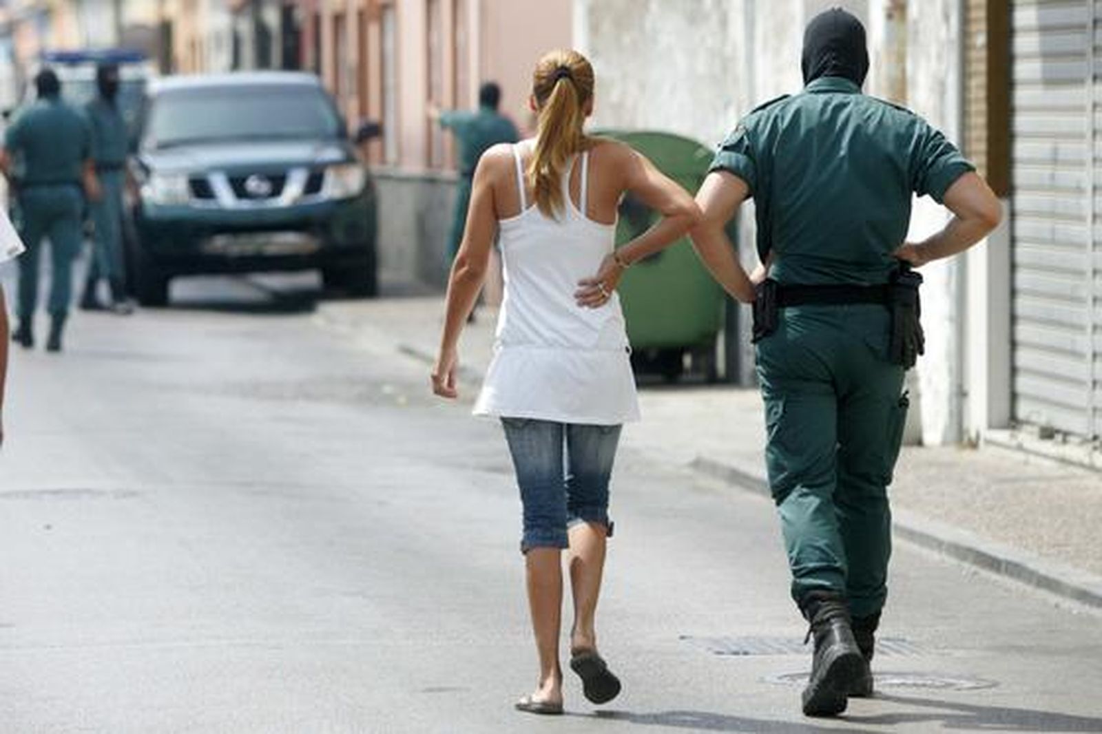 La Guardia Civil detiene a un hombre en La Línea por su presunta implicación con el terrorismo yihadista./  J.M Quiñones