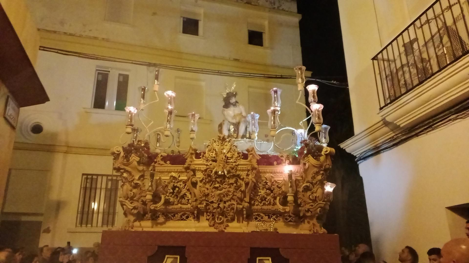 Las imágenes de la Coronación de Espinas en el Sábado de Pasión de la Semana Santa de San Fernando