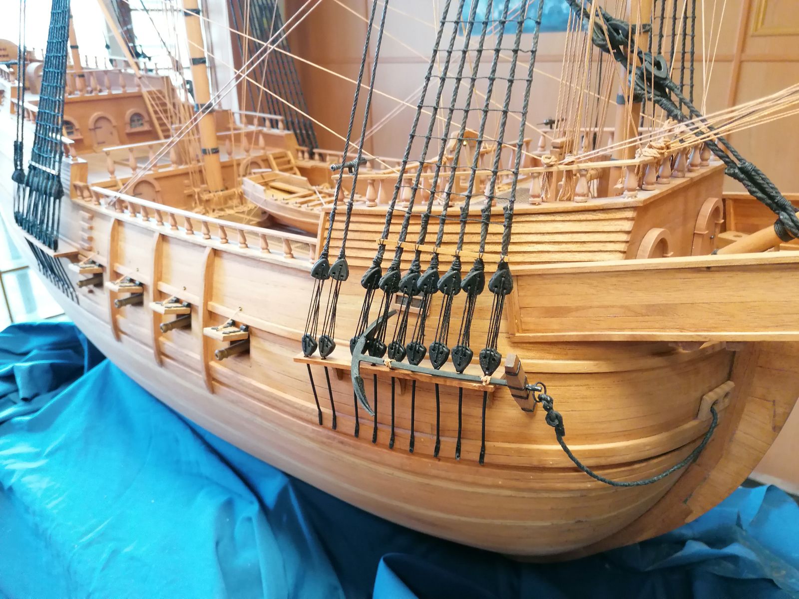 Fotos de maquetas navales construidas por Máximo Agudo.