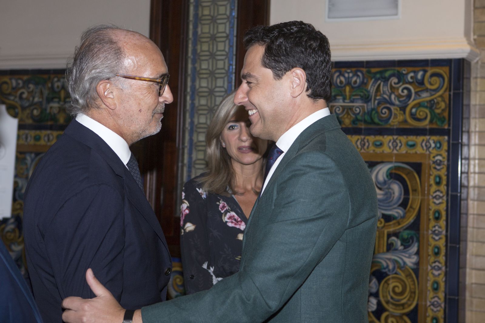 Las imágenes de la entrega de la Beca Manuel Olivencia