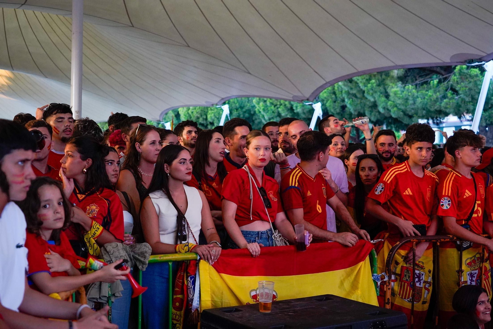 Imágenes del ambiente durante la final de la Eurocopa entre España e Inglaterra Imágenes del ambiente durante la final de la Eurocopa entre España e Inglaterra