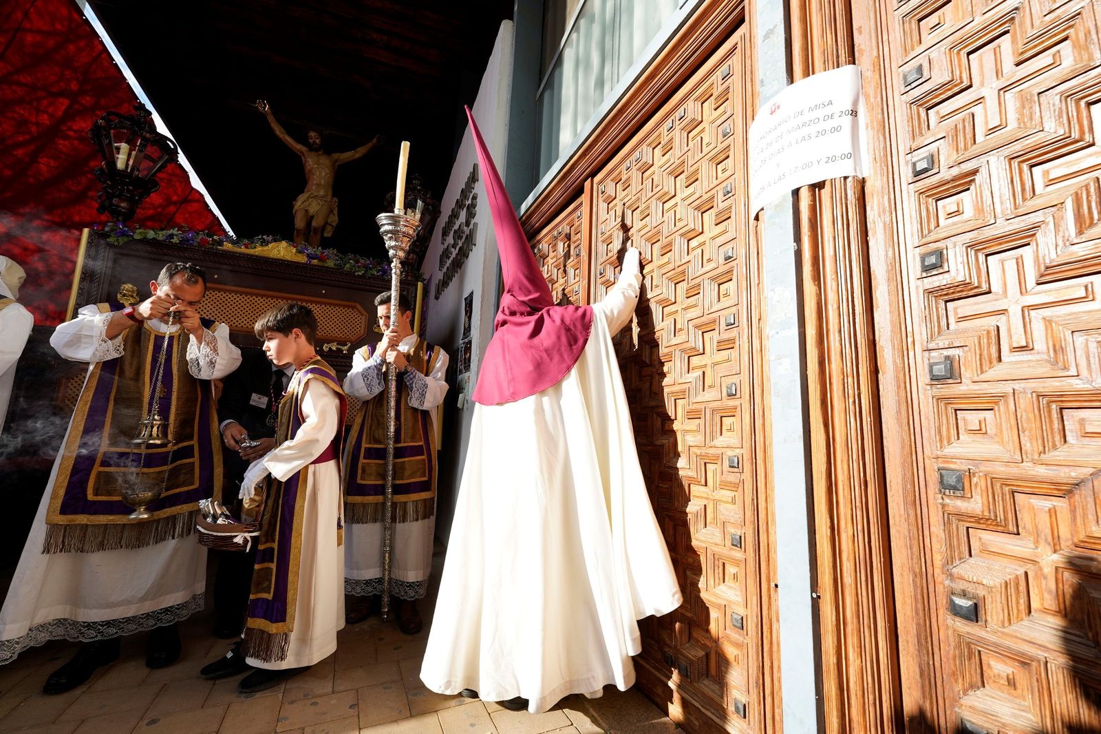 Sábado de Pasión en Córdoba: la procesión de Las Lágrimas, en imágenes