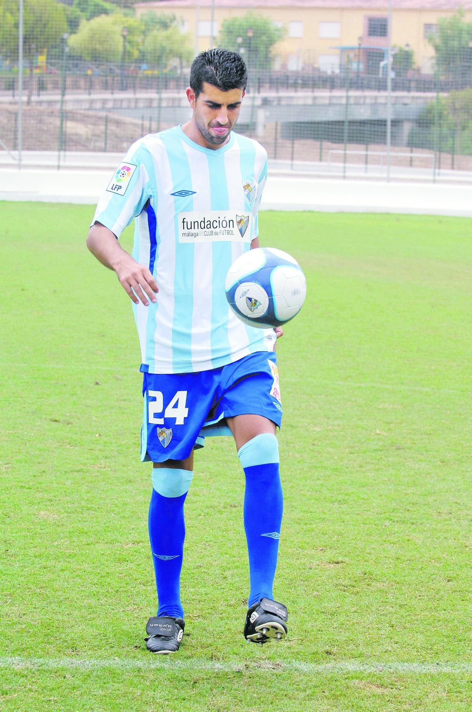 ¿Cómo era la camiseta Umbro en la que se basa la del Málaga CF 2025/26