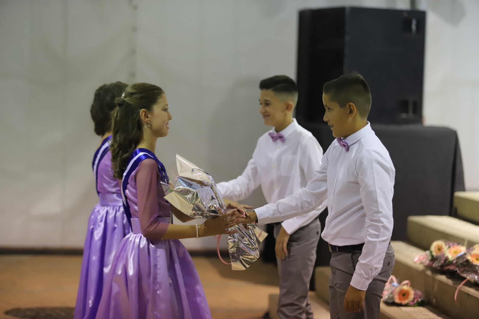 Imágenes de la coronación de la Reina de las fiestas del barrio de La Hispanidad