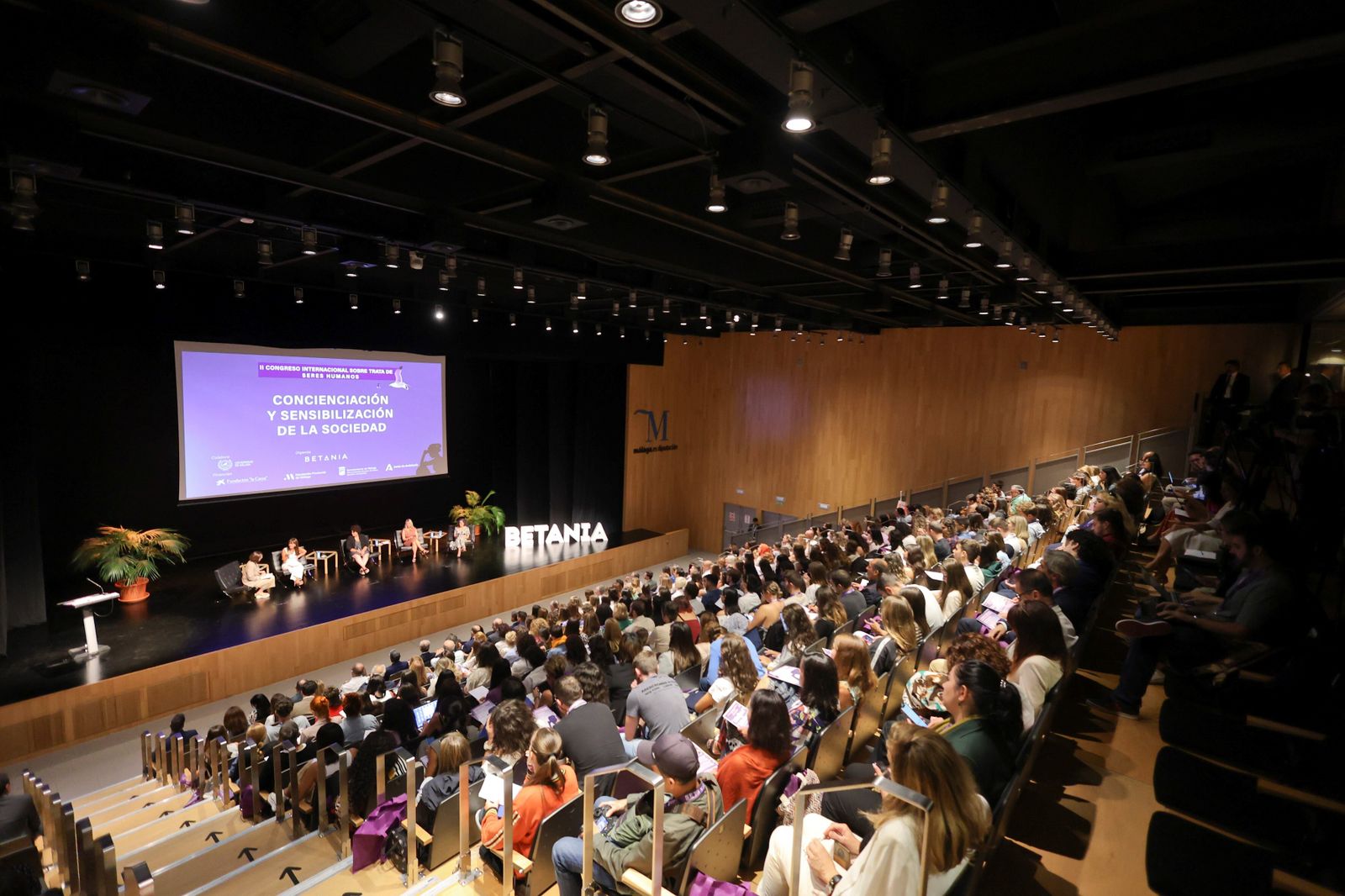 Escenario del auditorio Edgar Neville de Diputación de Málaga.