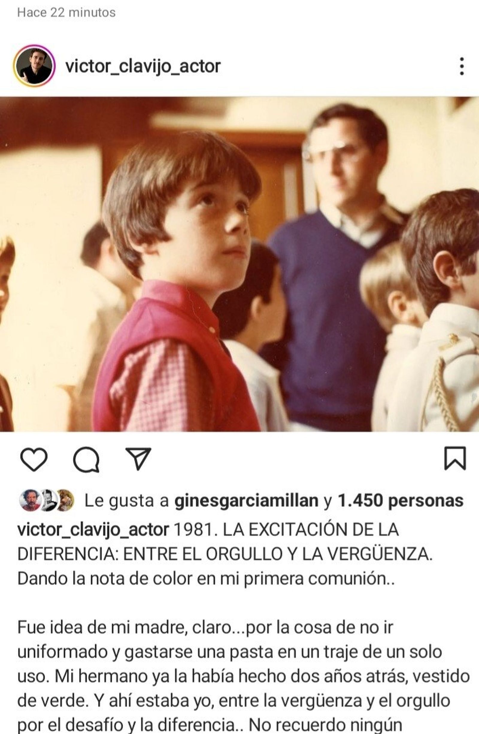 Seguimos sin movernos de Andalucía. Otro pequeño andaluz. Su vestimenta en la primera comunión le diferenciaba de sus compañeros de clase en el año 1981