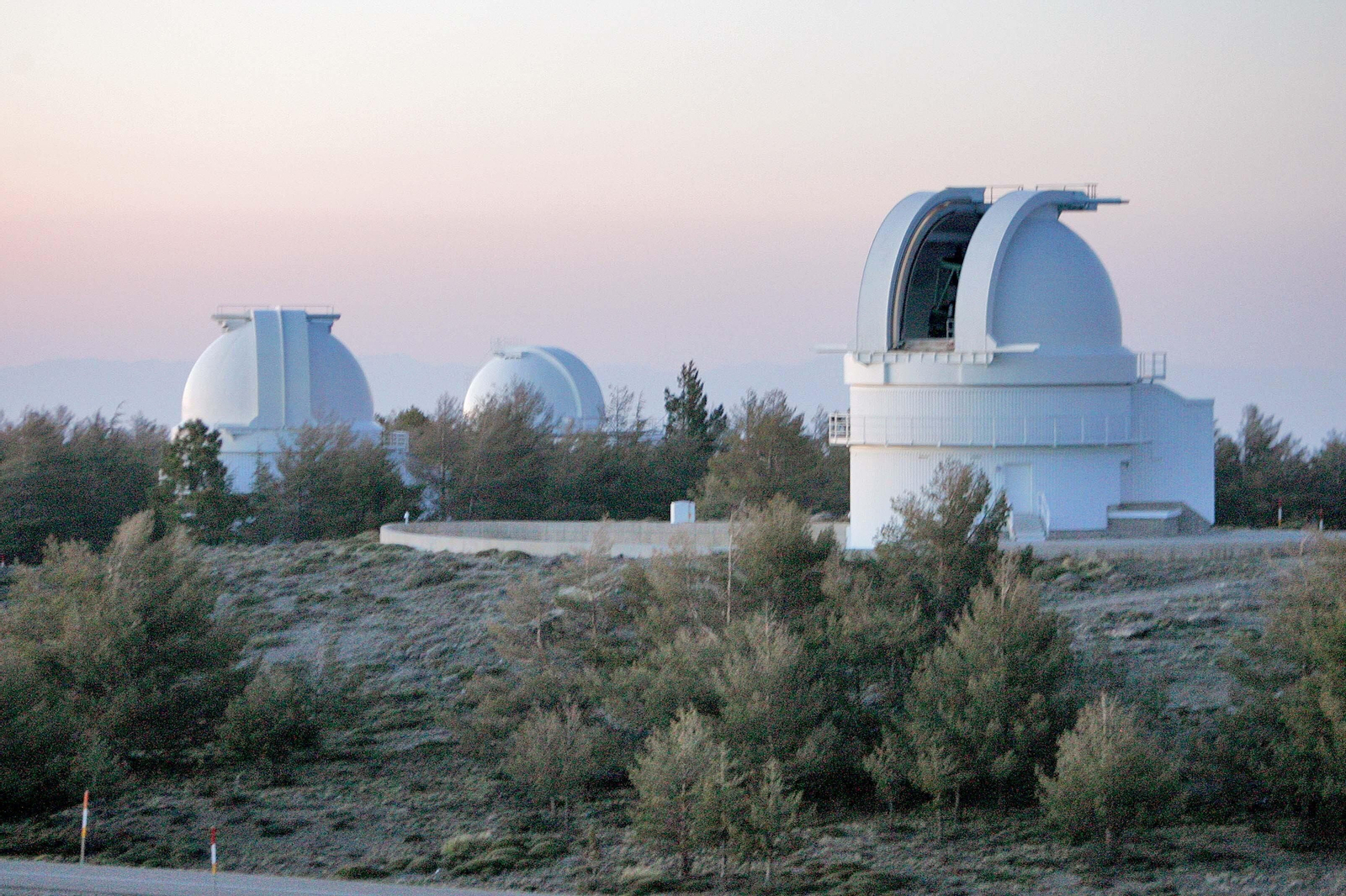 Calar Alto reabre las cúpulas de sus cuatro telescopios tras "51 noches cerradas por la pandemia"