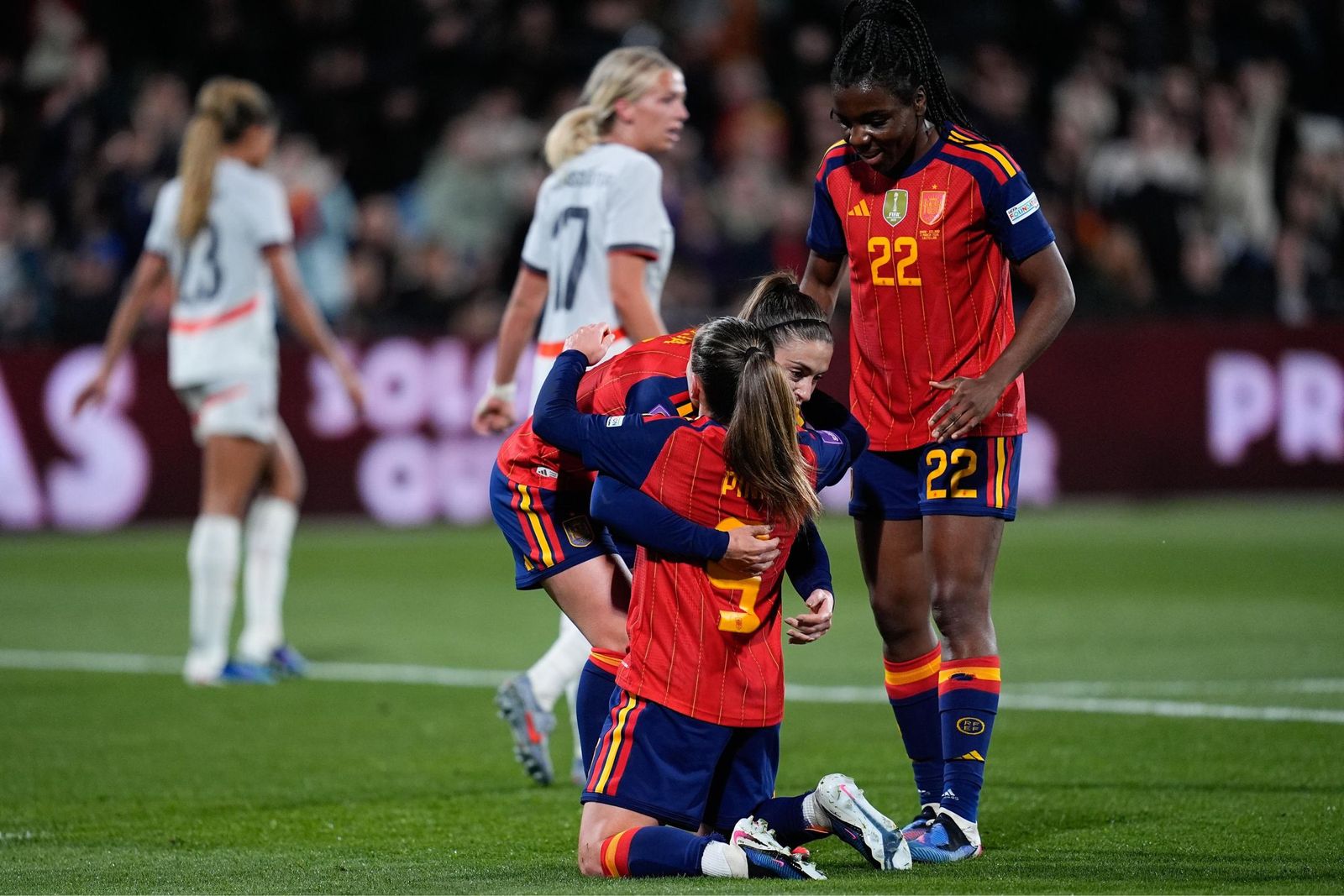 Las fotos del España-Islandia de fútbol femenino