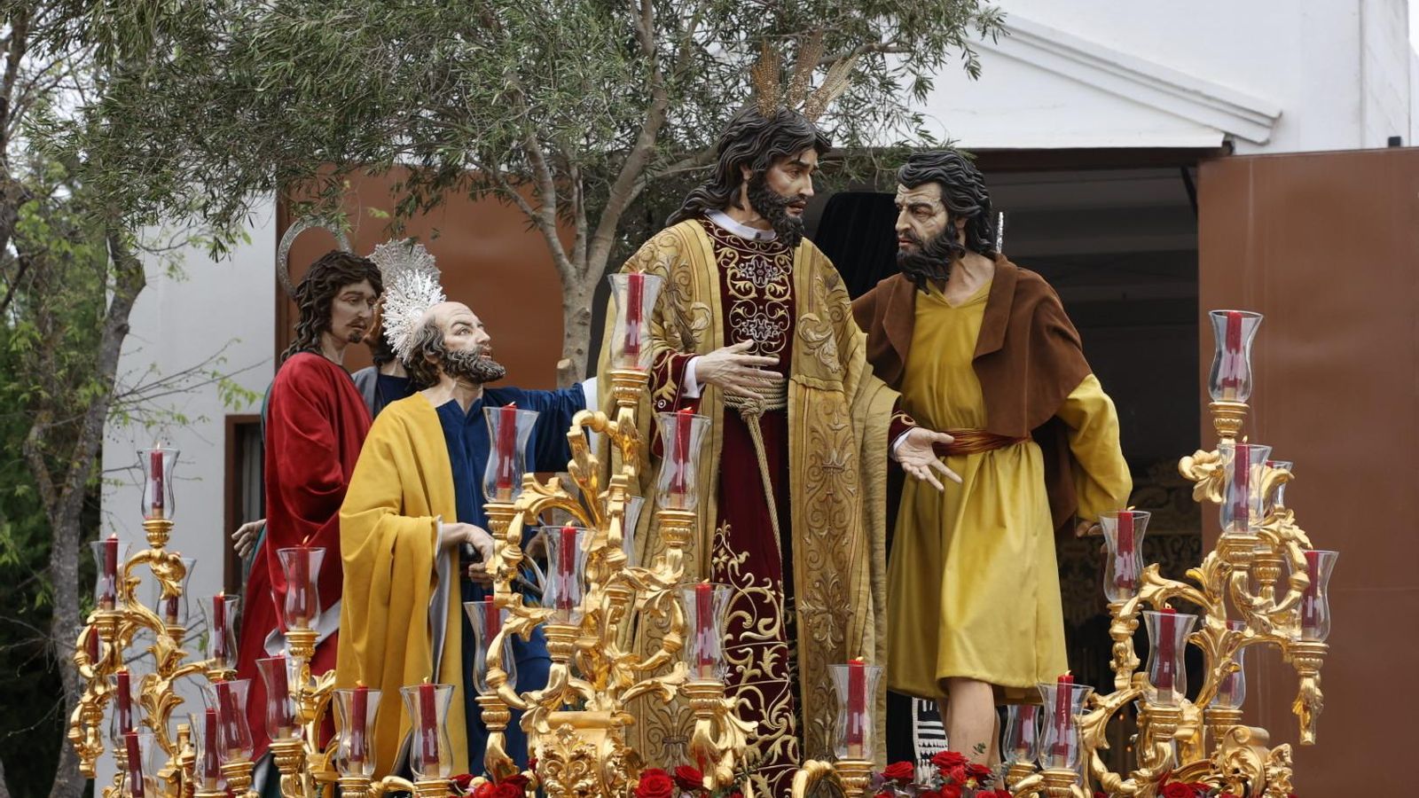 Un momento de la salida de La Clemencia. Un momento de la salida de La Clemencia.
