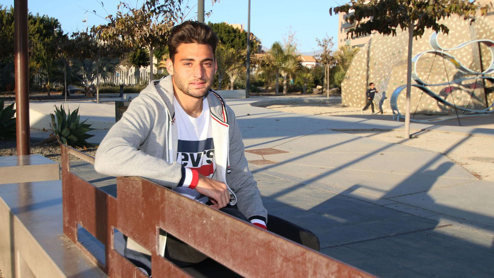 El jugador, muy feliz en Almería.