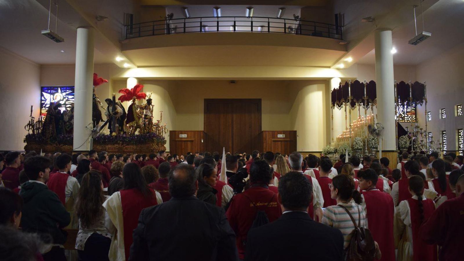 Interior de la iglesia de El Salvador esta misma tarde. Interior de la iglesia de El Salvador esta misma tarde.