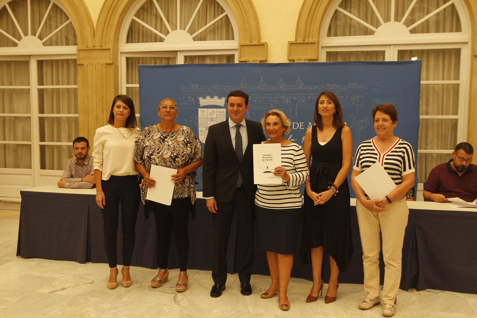 Fotogalería entrega subvenciones de Diputación de Almería a asociaciones Consejo Provincial de Familia